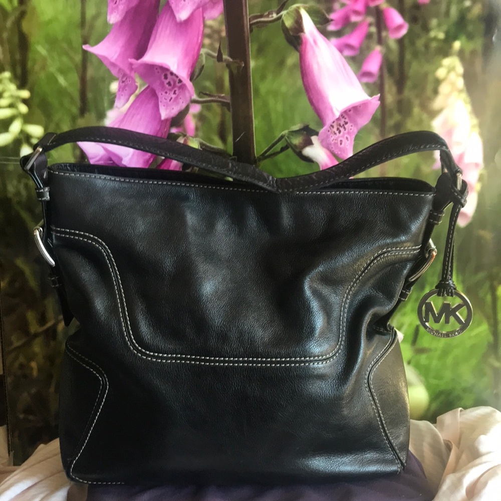 Michael Kors Blak Leather Handbag W/Gray Stitching